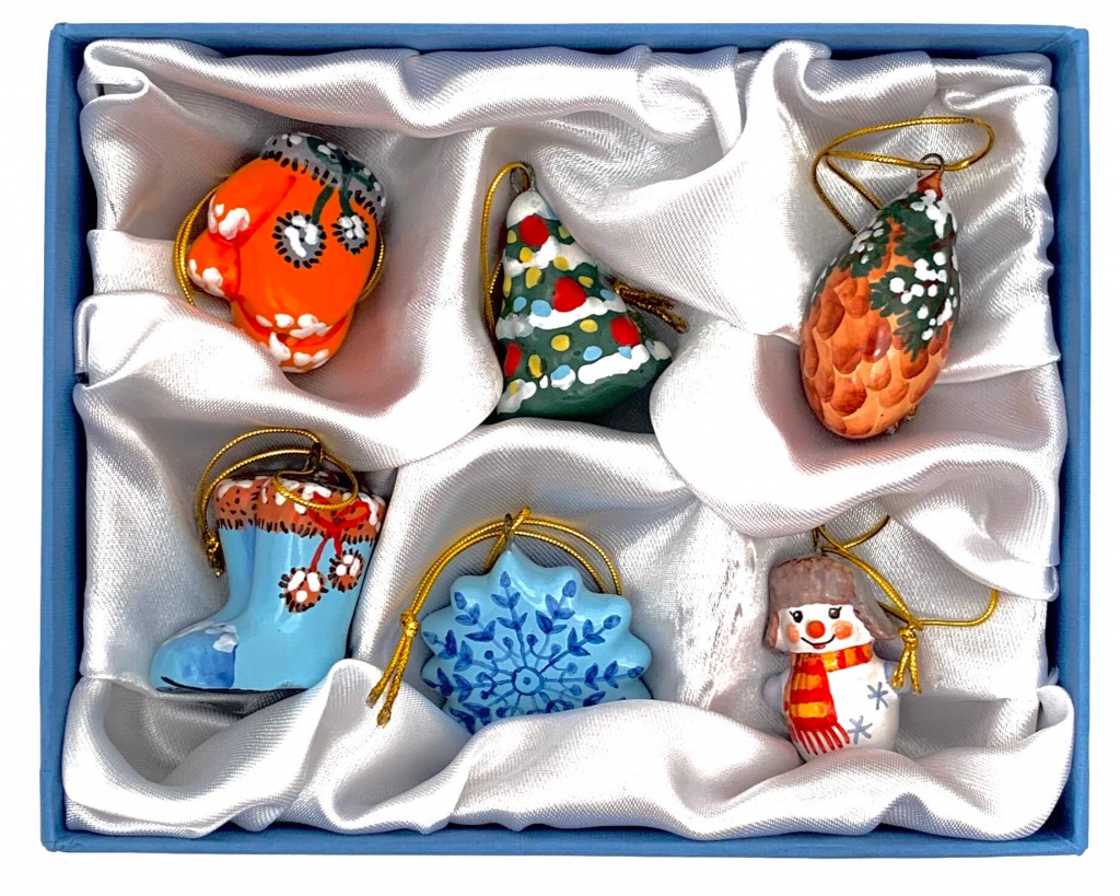 Коллекция керамических ёлочных игрушек 'Зимняя' в подарочной упаковке