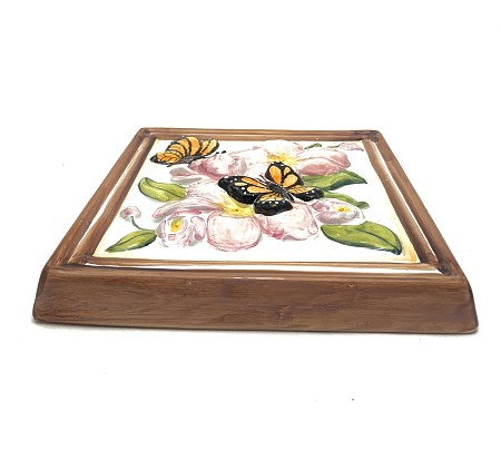 Керамический декор 'Бабочка Монарх на цветке плюмерии'