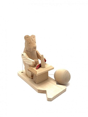 Богородская игрушка  'Медведь пьёт чай с колбасой'