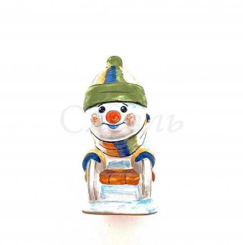 Керамическая ёлочная игрушка 'Снеговик на санках'