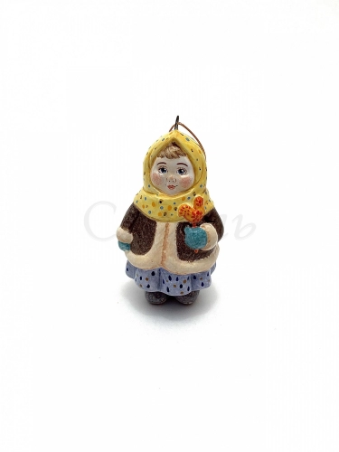 Керамическая ёлочная игрушка 'Девочка с леденцом'