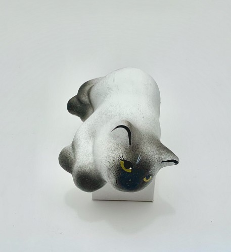 Чернолощёная керамика Кошка Свисающая 'На боку' 1